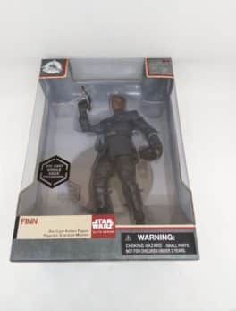 Figurine Star Wars - Elite series - Finn avec l’uniforme du First Order - Disney