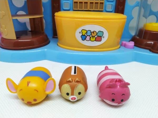 Maison Tsum Tsum + 3 squishes