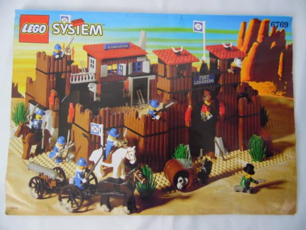 LEGO System N°6769 - le fort Legoredo