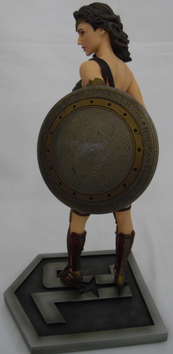 Figurine Wonder Woman - Edition Numéroté Limitée - DC collectibles - 33 cm