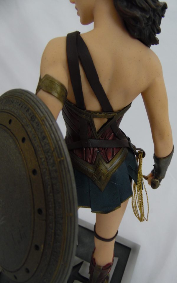 Figurine Wonder Woman - Edition Numéroté Limitée - DC collectibles - 33 cm