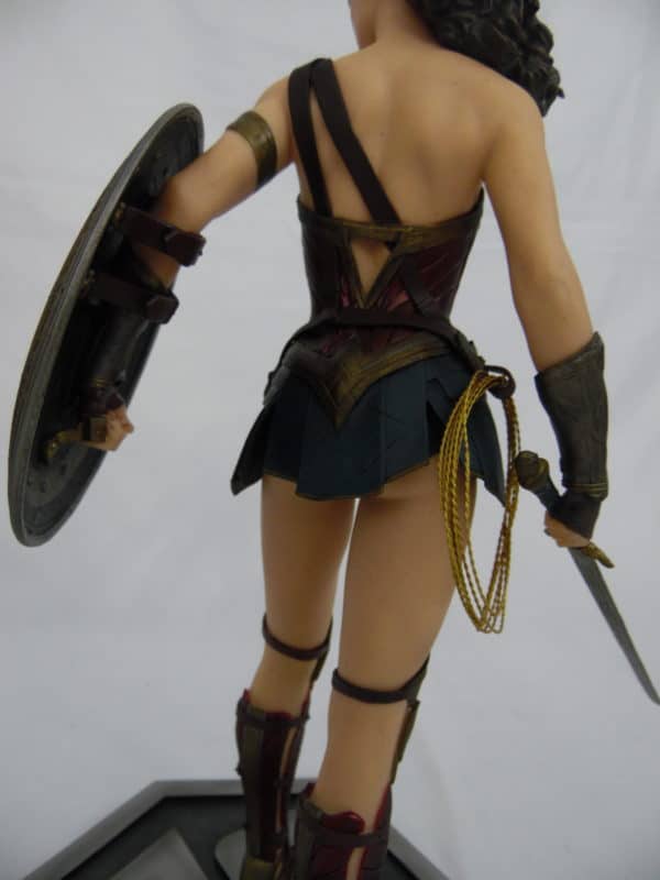 Figurine Wonder Woman - Edition Numéroté Limitée - DC collectibles - 33 cm