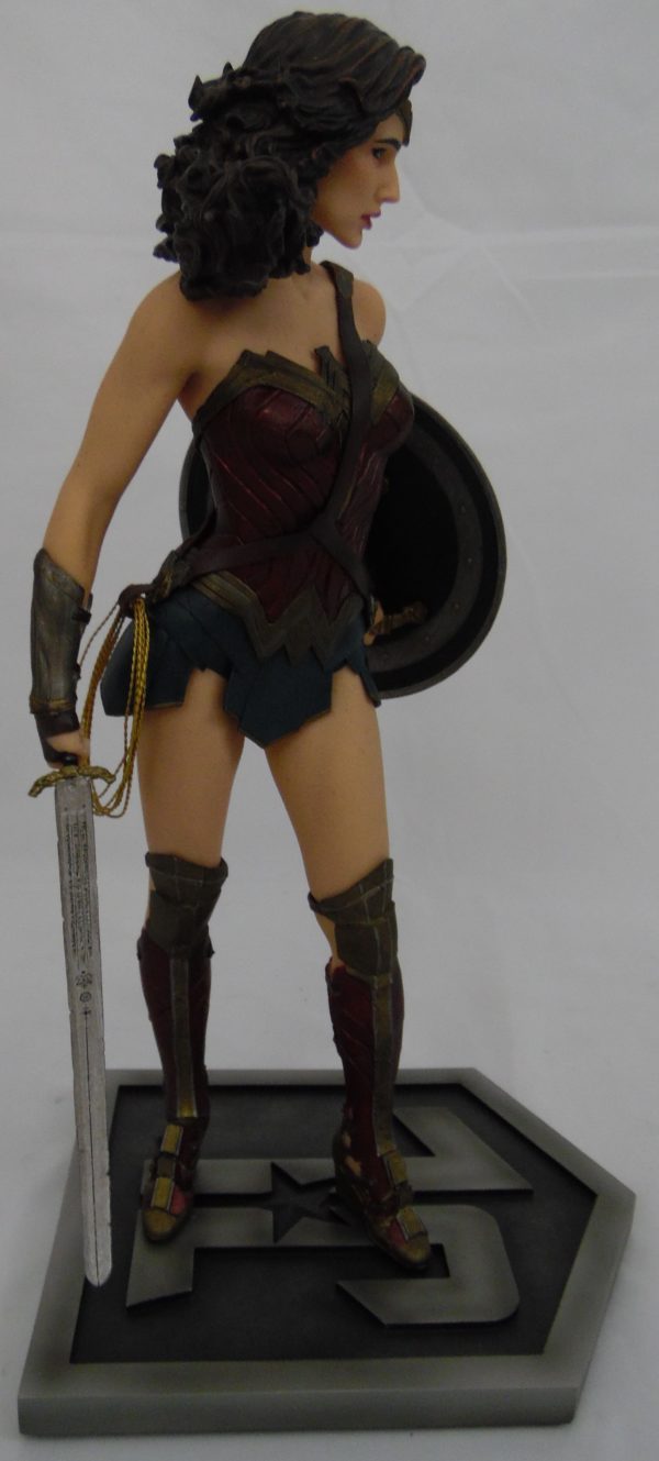 Figurine Wonder Woman - Edition Numéroté Limitée - DC collectibles - 33 cm