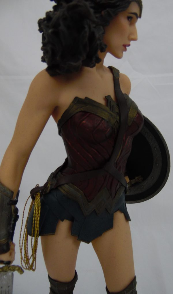 Figurine Wonder Woman - Edition Numéroté Limitée - DC collectibles - 33 cm