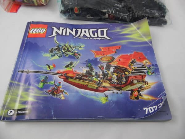 LEGO Ninjago - N° 70738 - L'ultime QG des Ninjas