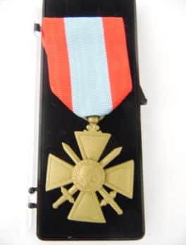 Médaille Ordonnance - Croix de Guerre TOE - Théâtre d'opération Extérieur