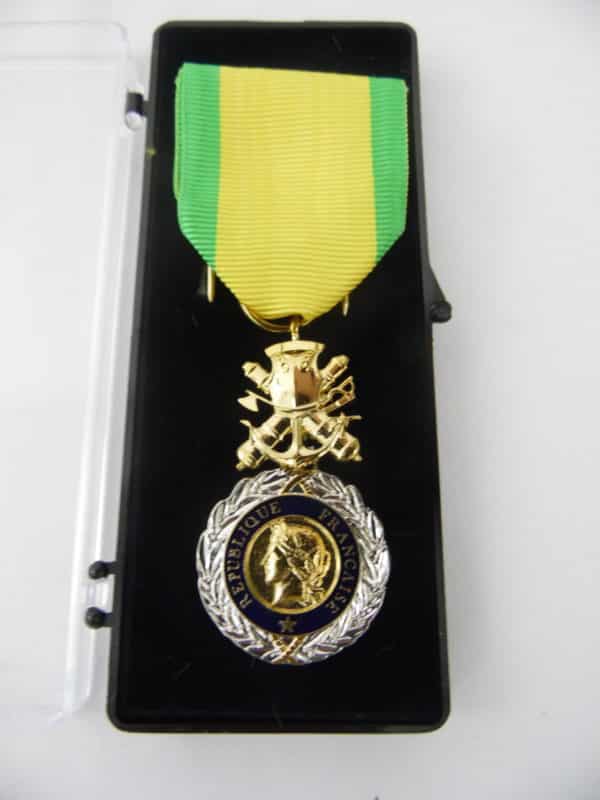 Médaille Française - Valeur et Discipline