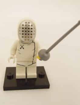 Mini figurine Lego N° 71008 - Série 13 - N°11 - L'escrimeur