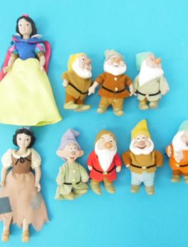 Figurine Disney - Porcelaine - Blanche neige et les 7 nains