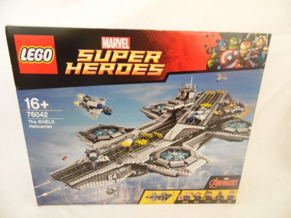 LEGO N° 76042 - Super Heros - The shield Helicarrier