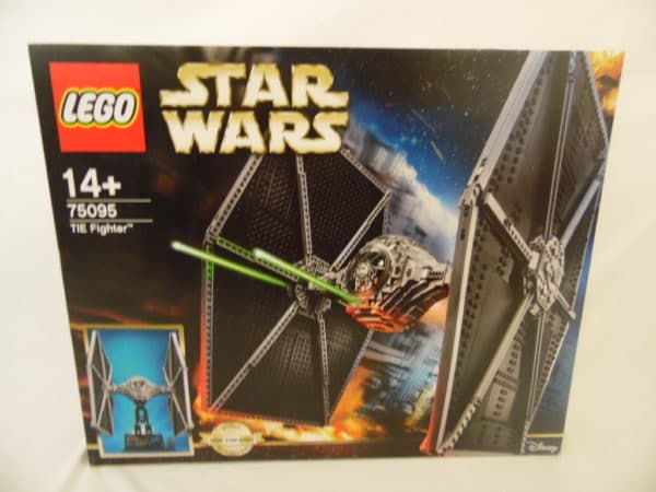 LEGO N° 75095 - Star wars - Tie Fighter - UCS