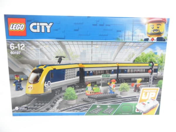 LEGO City - N° 60197 - Le train de passagers télécommandé