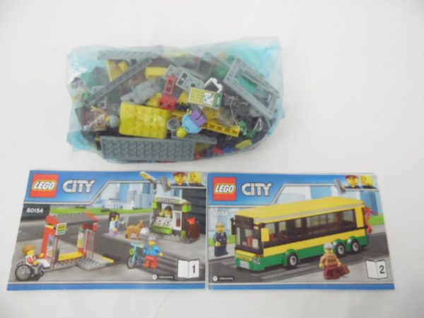 LEGO City - N° 60154 - La gare routière