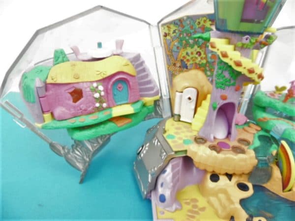 Le pays des merveilles - Polly Pocket Jewel Fairies