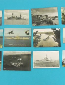 12 Cartes Postales - Thèmes bateaux Militaires