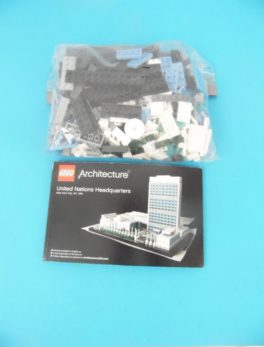 LEGO Architecture - N° 21018 - United Nation Headquarters