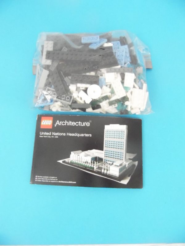 LEGO Architecture - N° 21018 - United Nation Headquarters