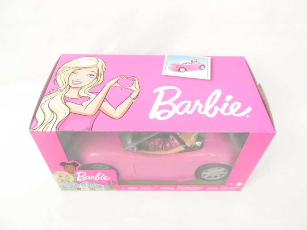 Barbie et sa voiture cabriolet