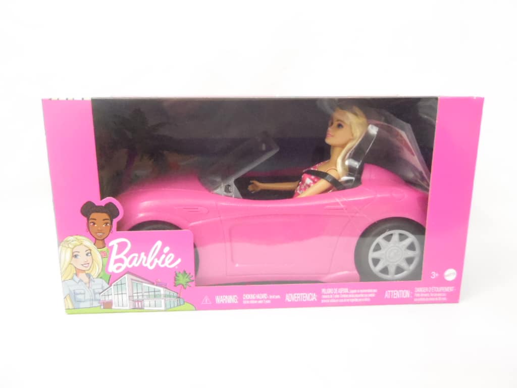 Barbie et sa voiture cabriolet