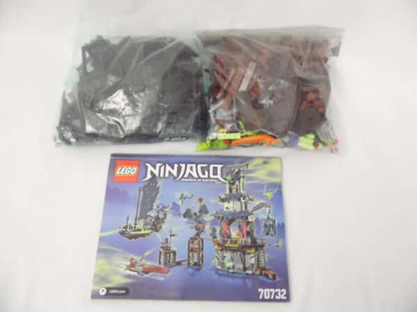 Lego Ninjago - N° 70732 - Ville de Stiix