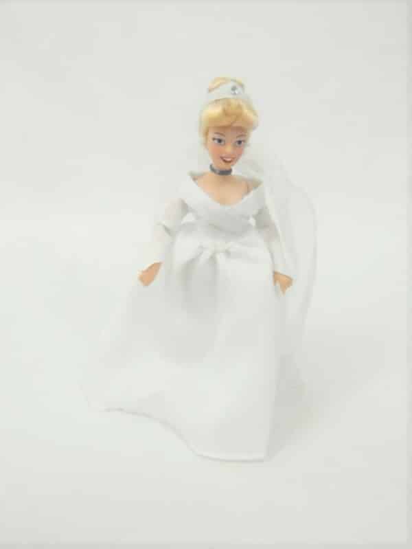 Figurine Disney - Porcelaine - Cendrillon en robe de mariée